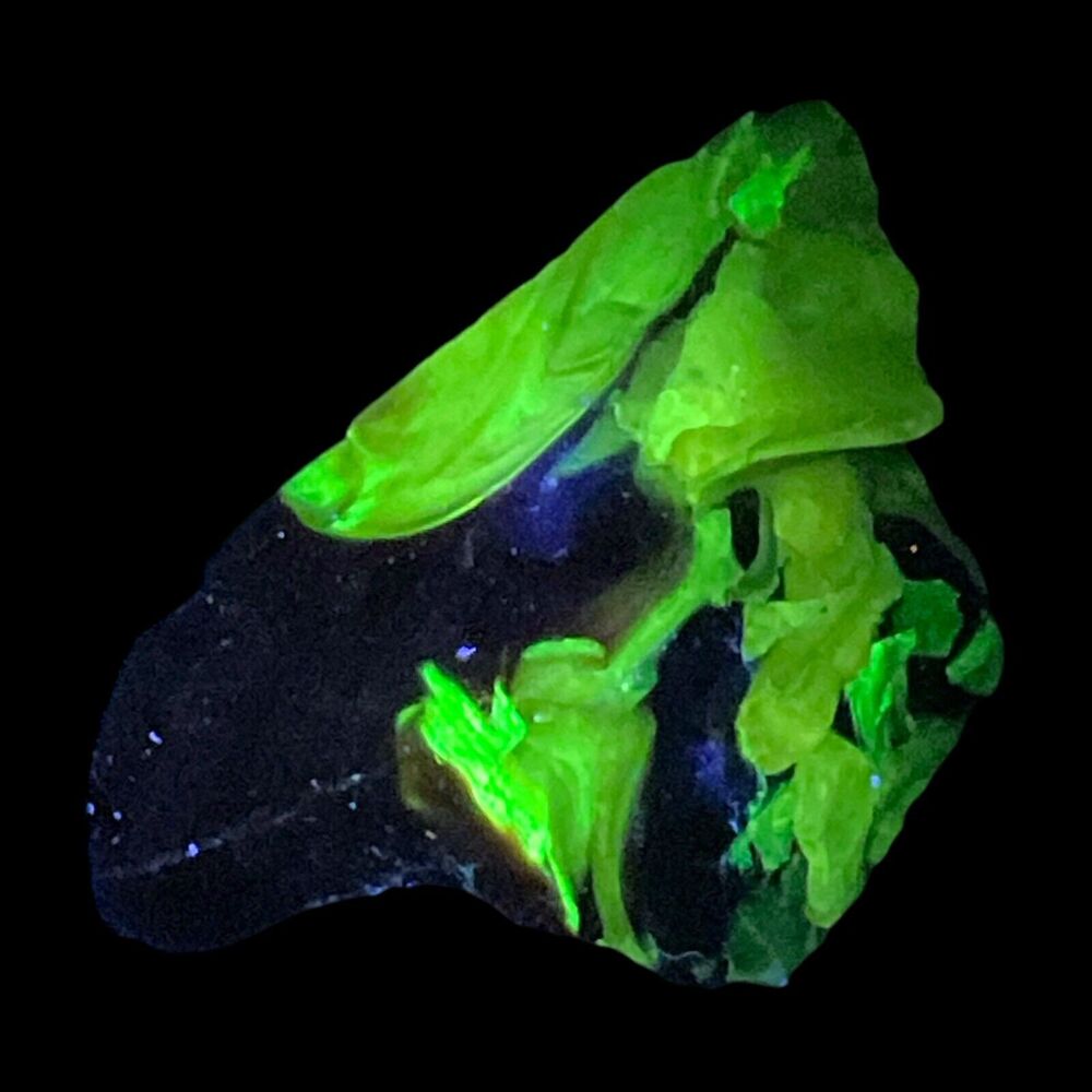 Amethyst Uranium Infused Art Glass Cullet Glowing Manganese Slag Glass‎ #4GX270